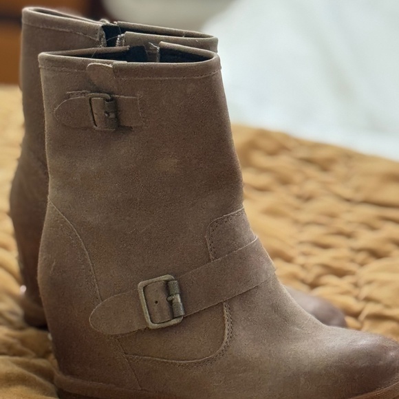 Sorrel Boots - Picture 1 of 1